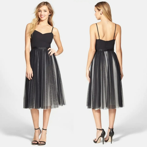 Needle & Thread Dresses & Skirts - 🎉HP Needle & Thread Giselle Ballet Midi Dress